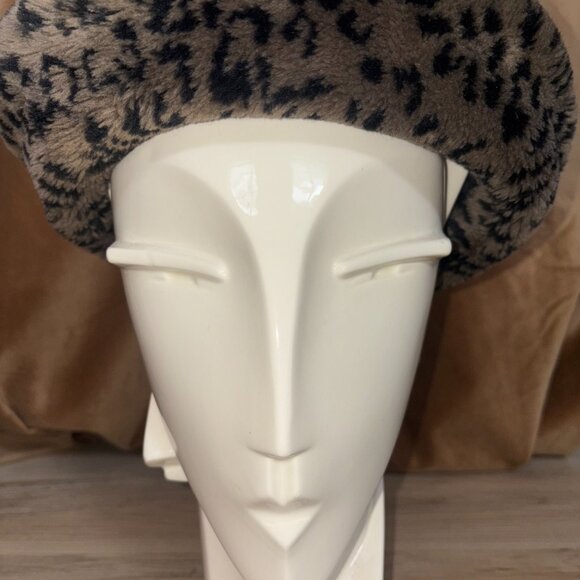 Vintage L'Hiver En Folie Leopard Bucket Hat - Picture 6 of 6